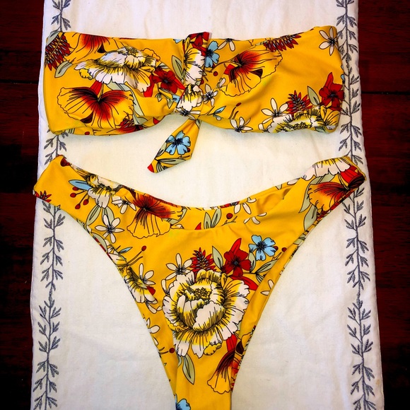 NWOT ZAFUL YELLOW FLORAL BANDEAU BIKINI - Picture 1 of 3